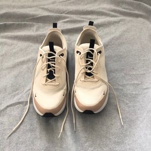 Nike Air Max DIA